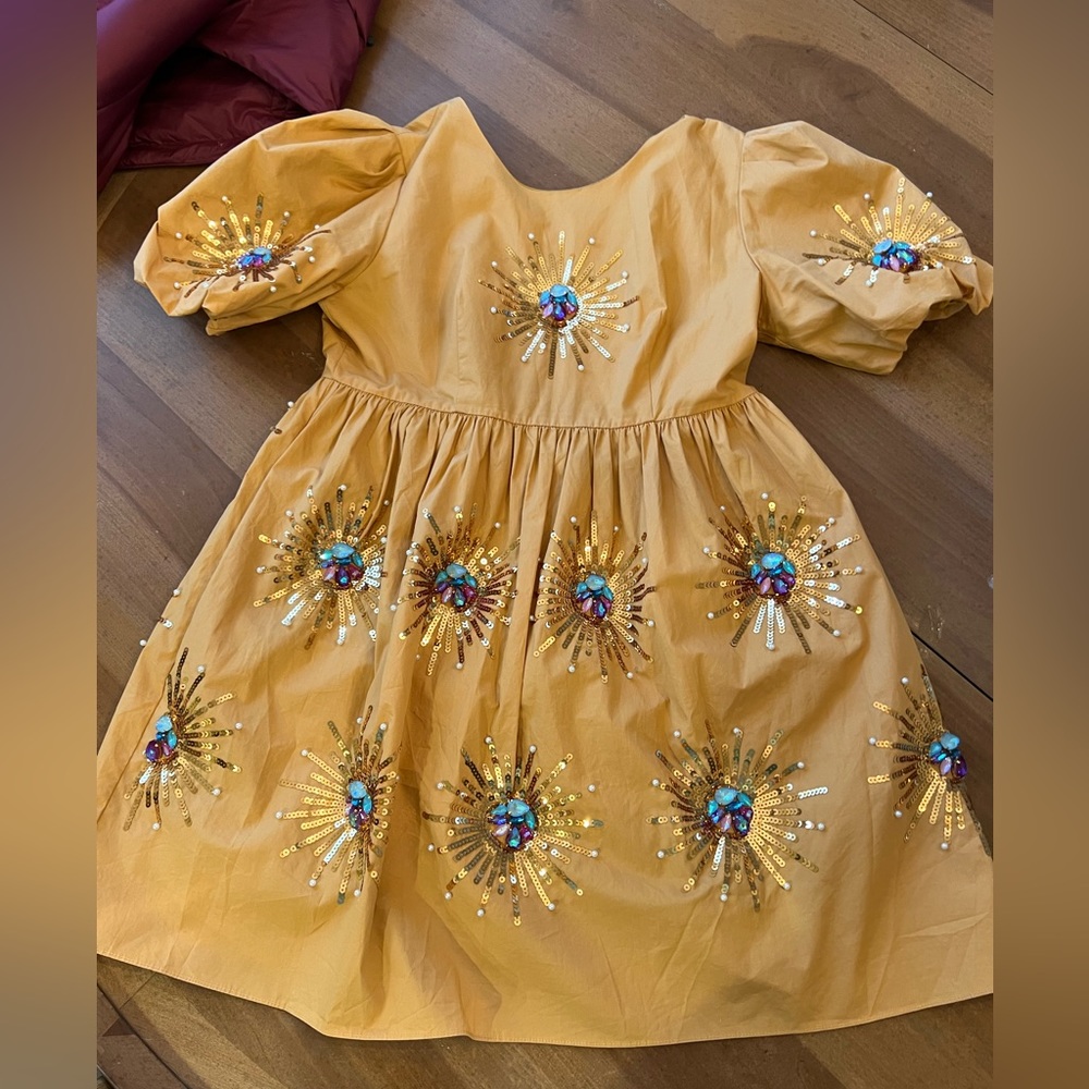 EUC Queen of Sparkles Sunshine Dress Size M